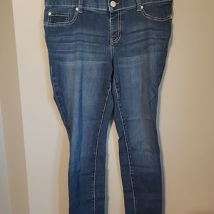 Ariya Jeans/jeggings size 16 skinny